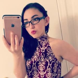 Meet your Posher, Beatriz